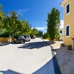 شقة فندقية Theodora 4*