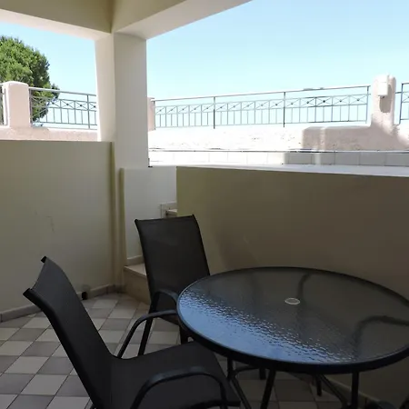 Aparthotel Theodora