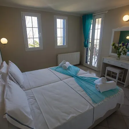 Aparthotel Theodora Lakithra