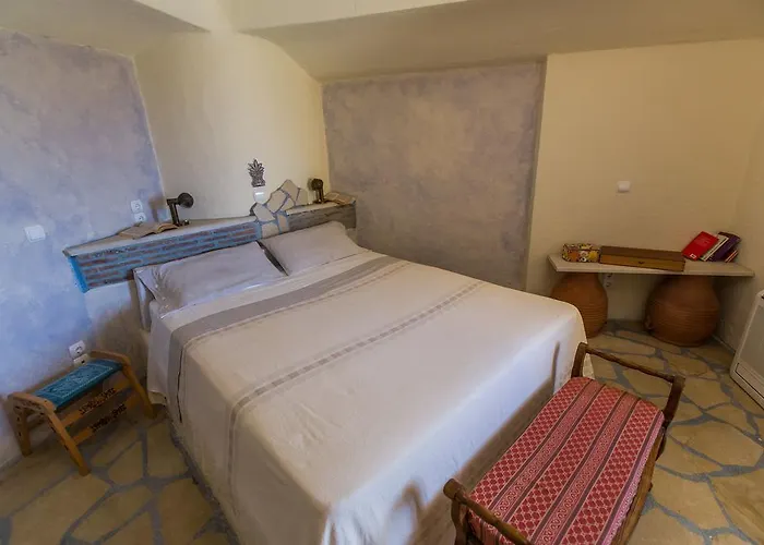 Theodora Aparthotel Lakithra