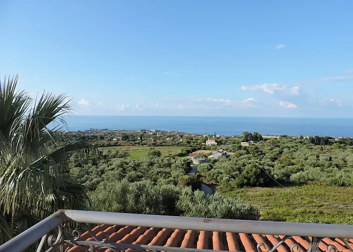 Aparthotel Theodora 4*