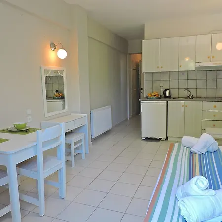 Theodora Ξενοδοχείο με διαμερίσματα