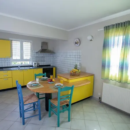 Theodora 4* Λακήθρα